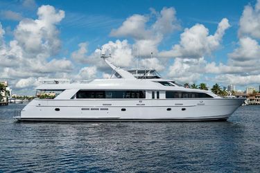 100' Hatteras 2003 Yacht For Sale